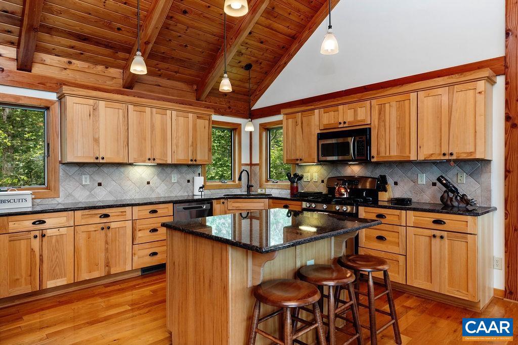 43 KNOB HILL PL, WINTERGREEN RESORT, Virginia 22967, 4 Bedrooms Bedrooms, ,3 BathroomsBathrooms,Residential,For sale,43 KNOB HILL PL,666463 MLS # 666463