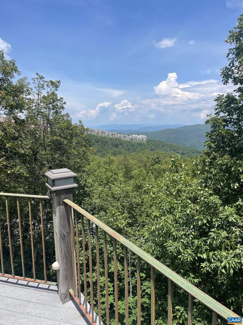 43 KNOB HILL PL, WINTERGREEN RESORT, Virginia 22967, 4 Bedrooms Bedrooms, ,3 BathroomsBathrooms,Residential,For sale,43 KNOB HILL PL,666463 MLS # 666463