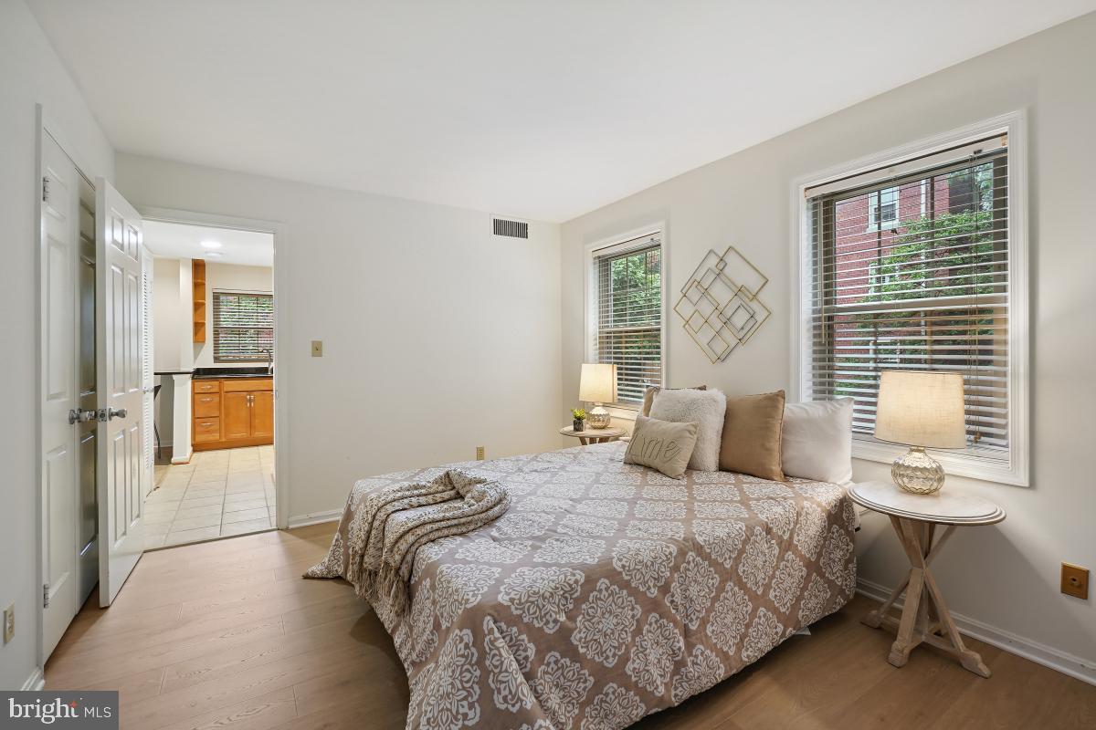 1305 E ABINGDON DR #3, ALEXANDRIA, Virginia 22314, 1 Bedroom Bedrooms, ,1 BathroomBathrooms,Residential,For sale,1305 E ABINGDON DR #3,VAAX2037656 MLS # VAAX2037656