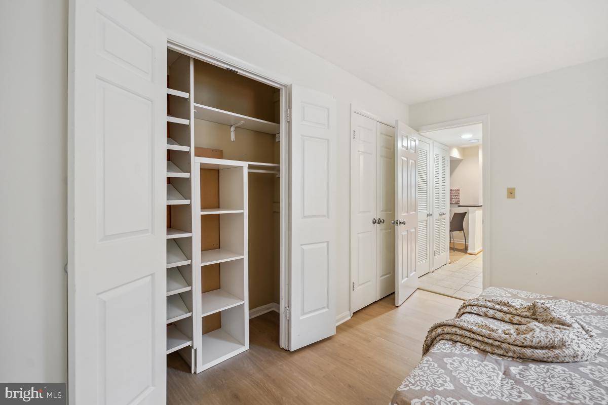 1305 E ABINGDON DR #3, ALEXANDRIA, Virginia 22314, 1 Bedroom Bedrooms, ,1 BathroomBathrooms,Residential,For sale,1305 E ABINGDON DR #3,VAAX2037656 MLS # VAAX2037656