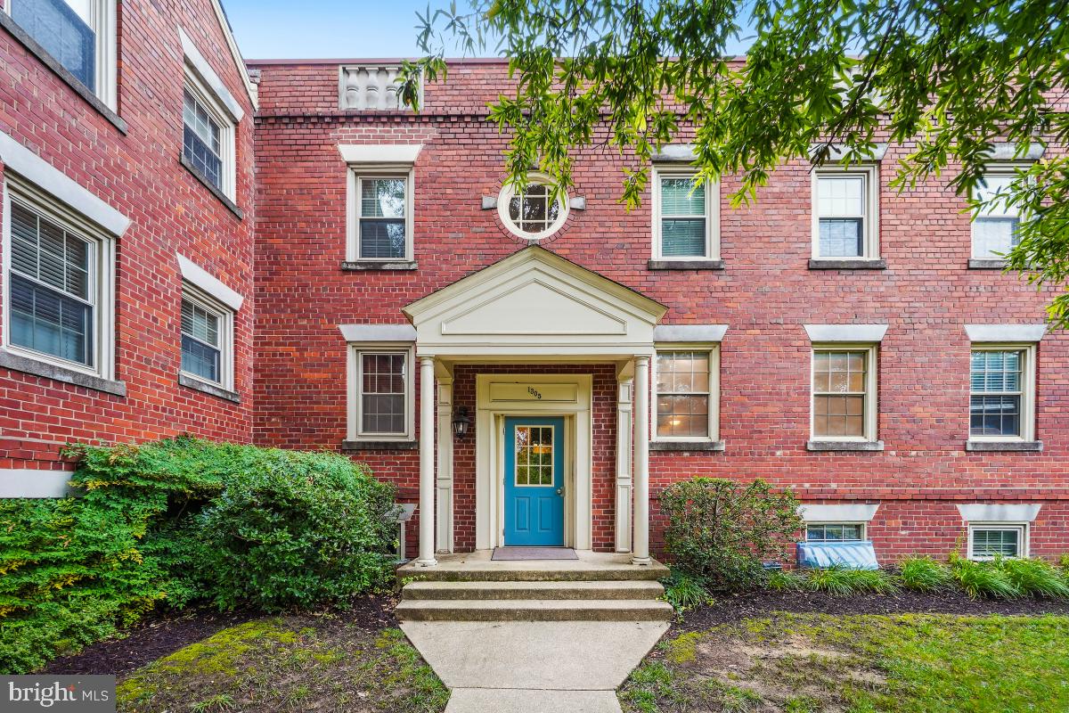 1305 E ABINGDON DR #3, ALEXANDRIA, Virginia 22314, 1 Bedroom Bedrooms, ,1 BathroomBathrooms,Residential,For sale,1305 E ABINGDON DR #3,VAAX2037656 MLS # VAAX2037656