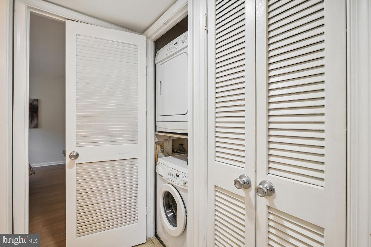 1305 E ABINGDON DR #3, ALEXANDRIA, Virginia 22314, 1 Bedroom Bedrooms, ,1 BathroomBathrooms,Residential,For sale,1305 E ABINGDON DR #3,VAAX2037656 MLS # VAAX2037656