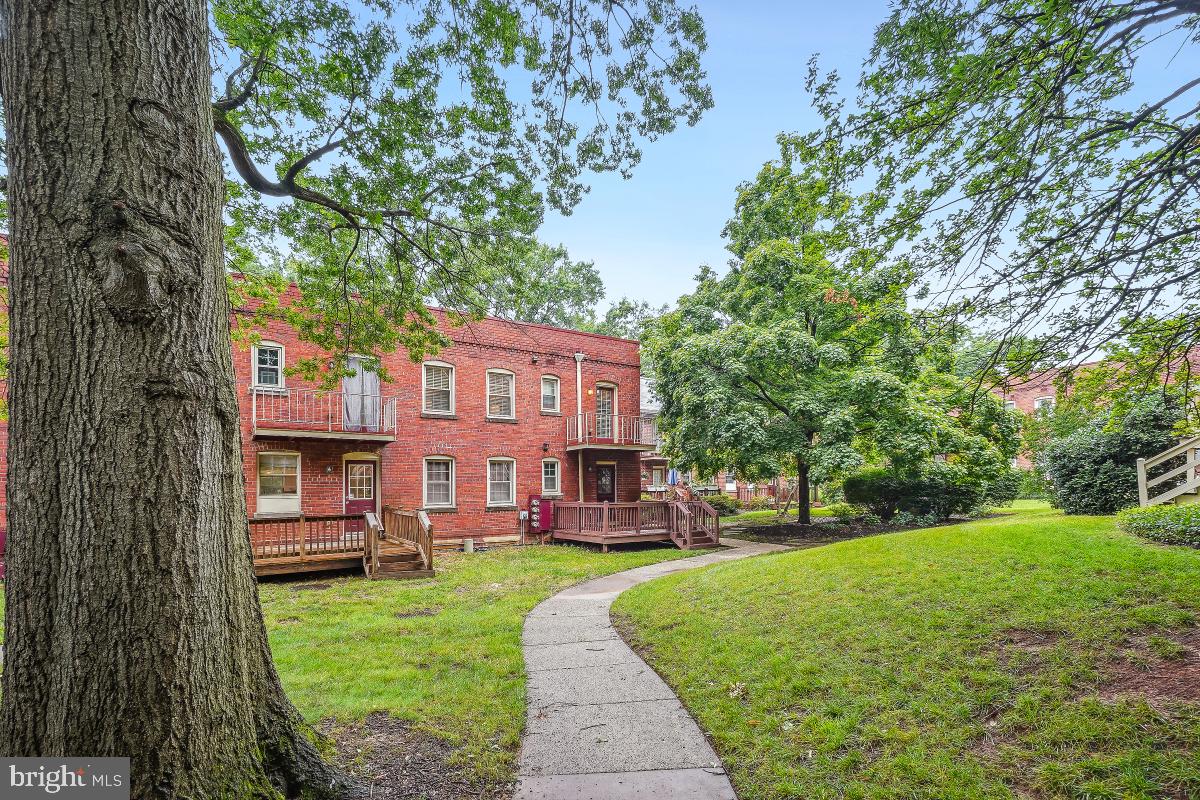 1305 E ABINGDON DR #3, ALEXANDRIA, Virginia 22314, 1 Bedroom Bedrooms, ,1 BathroomBathrooms,Residential,For sale,1305 E ABINGDON DR #3,VAAX2037656 MLS # VAAX2037656