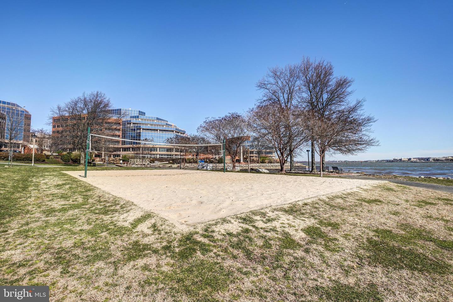 1305 E ABINGDON DR #3, ALEXANDRIA, Virginia 22314, 1 Bedroom Bedrooms, ,1 BathroomBathrooms,Residential,For sale,1305 E ABINGDON DR #3,VAAX2037656 MLS # VAAX2037656