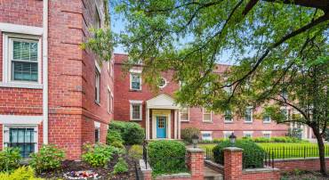 1305 E ABINGDON DR #3, ALEXANDRIA, Virginia 22314, 1 Bedroom Bedrooms, ,1 BathroomBathrooms,Residential,For sale,1305 E ABINGDON DR #3,VAAX2037656 MLS # VAAX2037656