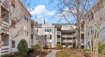 10302 APPALACHIAN CIR #209, OAKTON, Virginia 22124, 1 Bedroom Bedrooms, ,1 BathroomBathrooms,Residential,For sale,10302 APPALACHIAN CIR #209,VAFX2230544 MLS # VAFX2230544