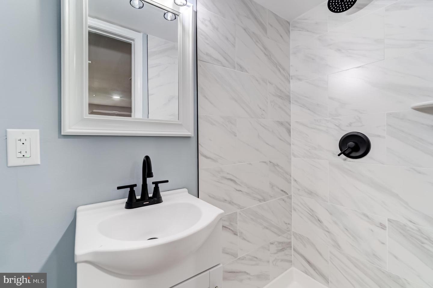 1902 GOOD HOPE RD SE, WASHINGTON, District Of Columbia 20020, 3 Bedrooms Bedrooms, ,2 BathroomsBathrooms,Residential,For sale,1902 GOOD HOPE RD SE,DCDC2193890 MLS # DCDC2193890
