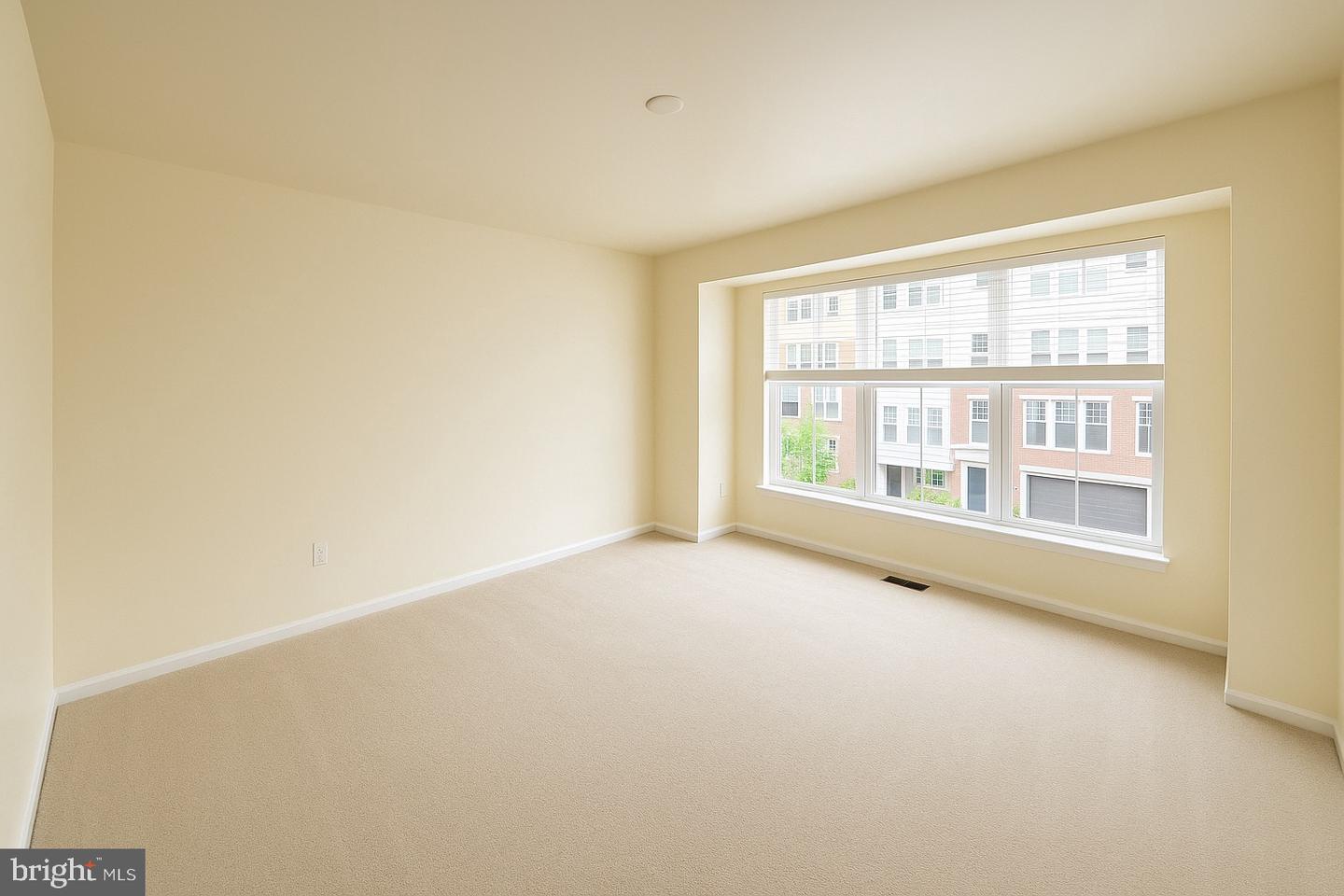 43370 TOWN GATE SQ, CHANTILLY, Virginia 20152, 3 Bedrooms Bedrooms, ,2 BathroomsBathrooms,Residential,For sale,43370 TOWN GATE SQ,VALO2094896 MLS # VALO2094896