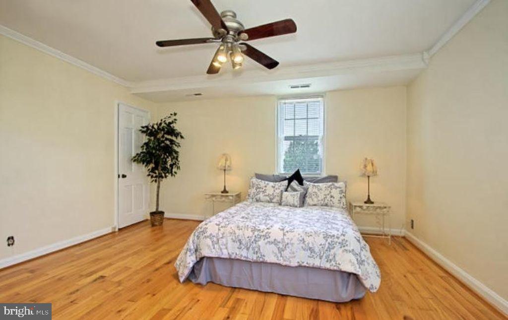 4217 32ND RD S, ARLINGTON, Virginia 22206, 3 Bedrooms Bedrooms, ,2 BathroomsBathrooms,Residential,For sale,4217 32ND RD S,VAAR2056668 MLS # VAAR2056668