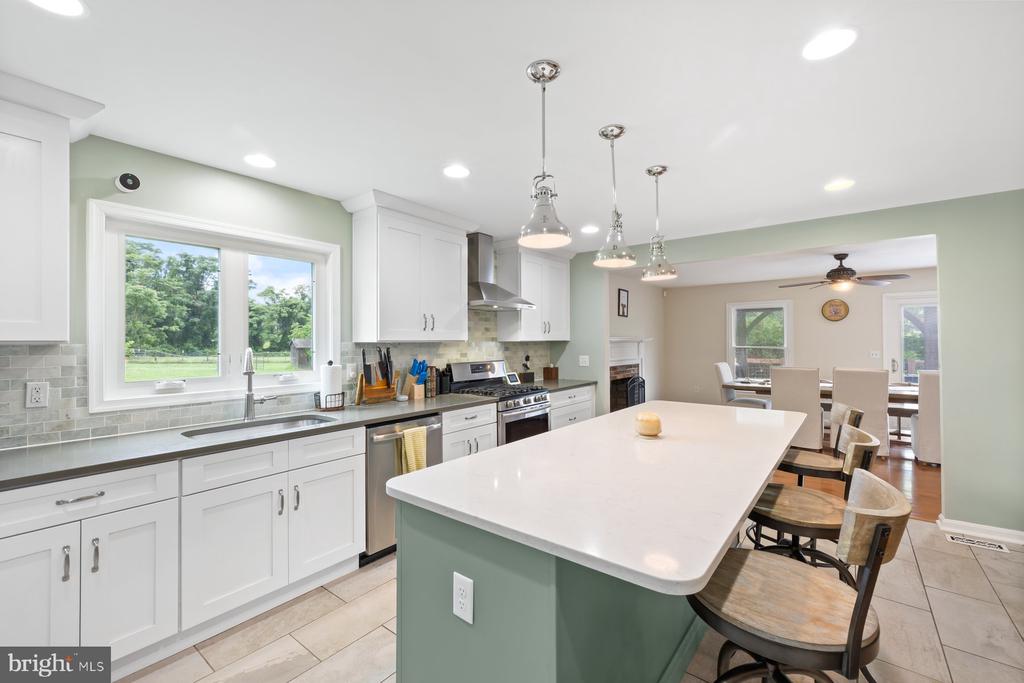 13001 COUNTRY VIEW LN, AMISSVILLE, Virginia 20106, 5 Bedrooms Bedrooms, ,3 BathroomsBathrooms,Residential,13001 COUNTRY VIEW LN,VACU2010960 MLS # VACU2010960