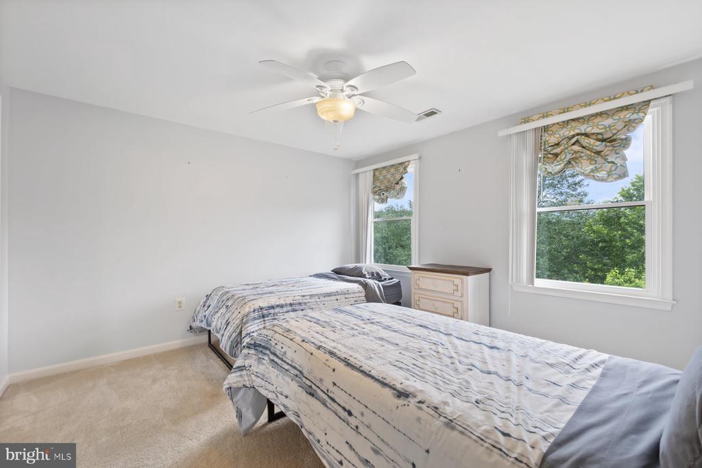13001 COUNTRY VIEW LN, AMISSVILLE, Virginia 20106, 5 Bedrooms Bedrooms, ,3 BathroomsBathrooms,Residential,13001 COUNTRY VIEW LN,VACU2010960 MLS # VACU2010960