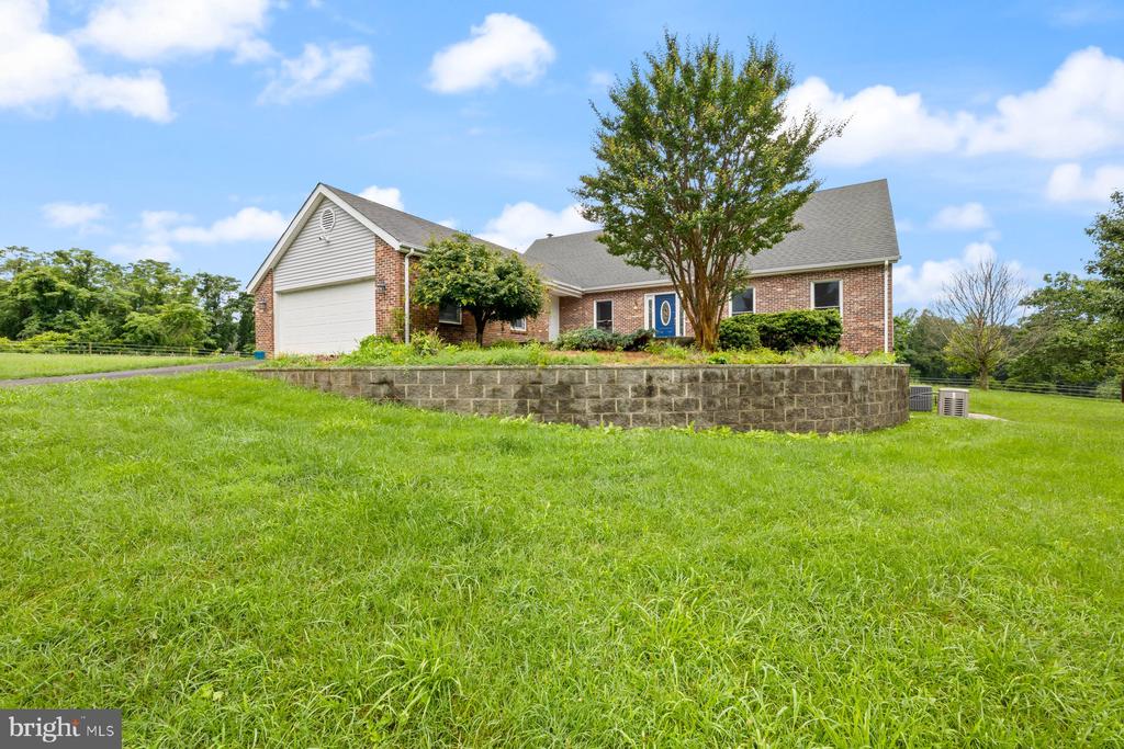 13001 COUNTRY VIEW LN, AMISSVILLE, Virginia 20106, 5 Bedrooms Bedrooms, ,3 BathroomsBathrooms,Residential,13001 COUNTRY VIEW LN,VACU2010960 MLS # VACU2010960