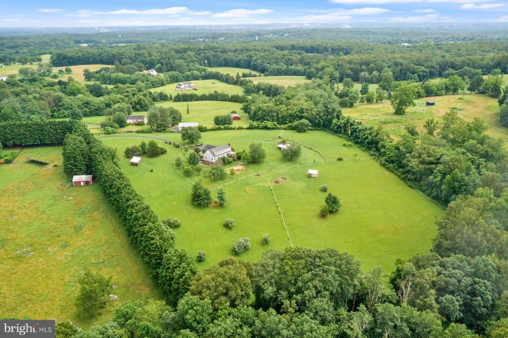 13001 COUNTRY VIEW LN, AMISSVILLE, Virginia 20106, 5 Bedrooms Bedrooms, ,3 BathroomsBathrooms,Residential,13001 COUNTRY VIEW LN,VACU2010960 MLS # VACU2010960