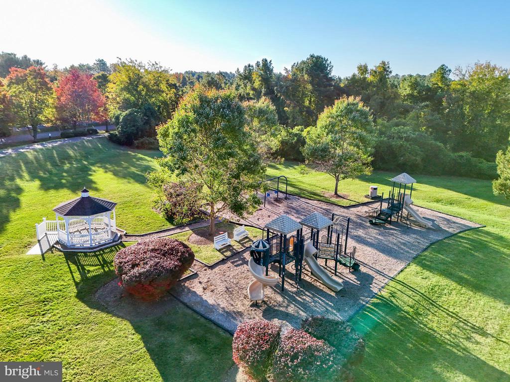 10909 GREEN LEAF RUN, SPOTSYLVANIA, Virginia 22551, 4 Bedrooms Bedrooms, ,3 BathroomsBathrooms,Residential,10909 GREEN LEAF RUN,VASP2034540 MLS # VASP2034540