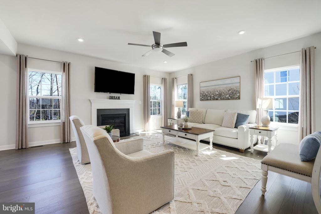 10909 GREEN LEAF RUN, SPOTSYLVANIA, Virginia 22551, 4 Bedrooms Bedrooms, ,3 BathroomsBathrooms,Residential,10909 GREEN LEAF RUN,VASP2034540 MLS # VASP2034540