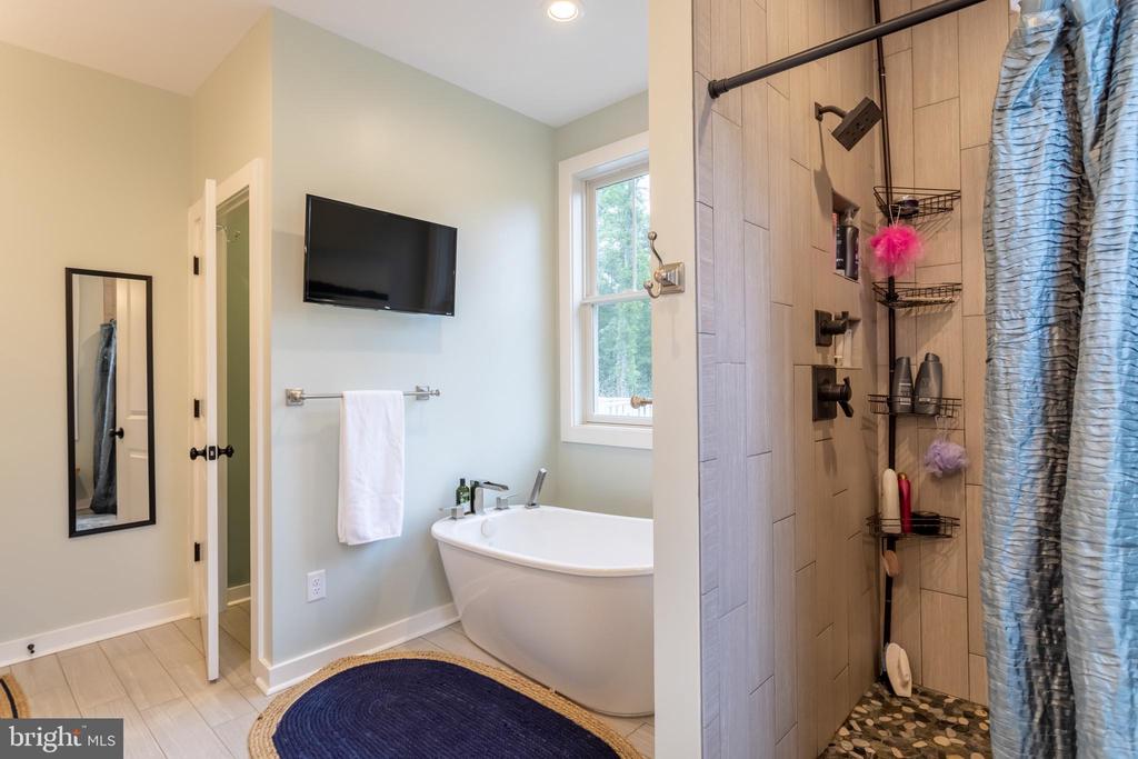 306 GATE RD, MADISON, Virginia 22727, 4 Bedrooms Bedrooms, ,2 BathroomsBathrooms,Residential,306 GATE RD,VAMA2002320 MLS # VAMA2002320