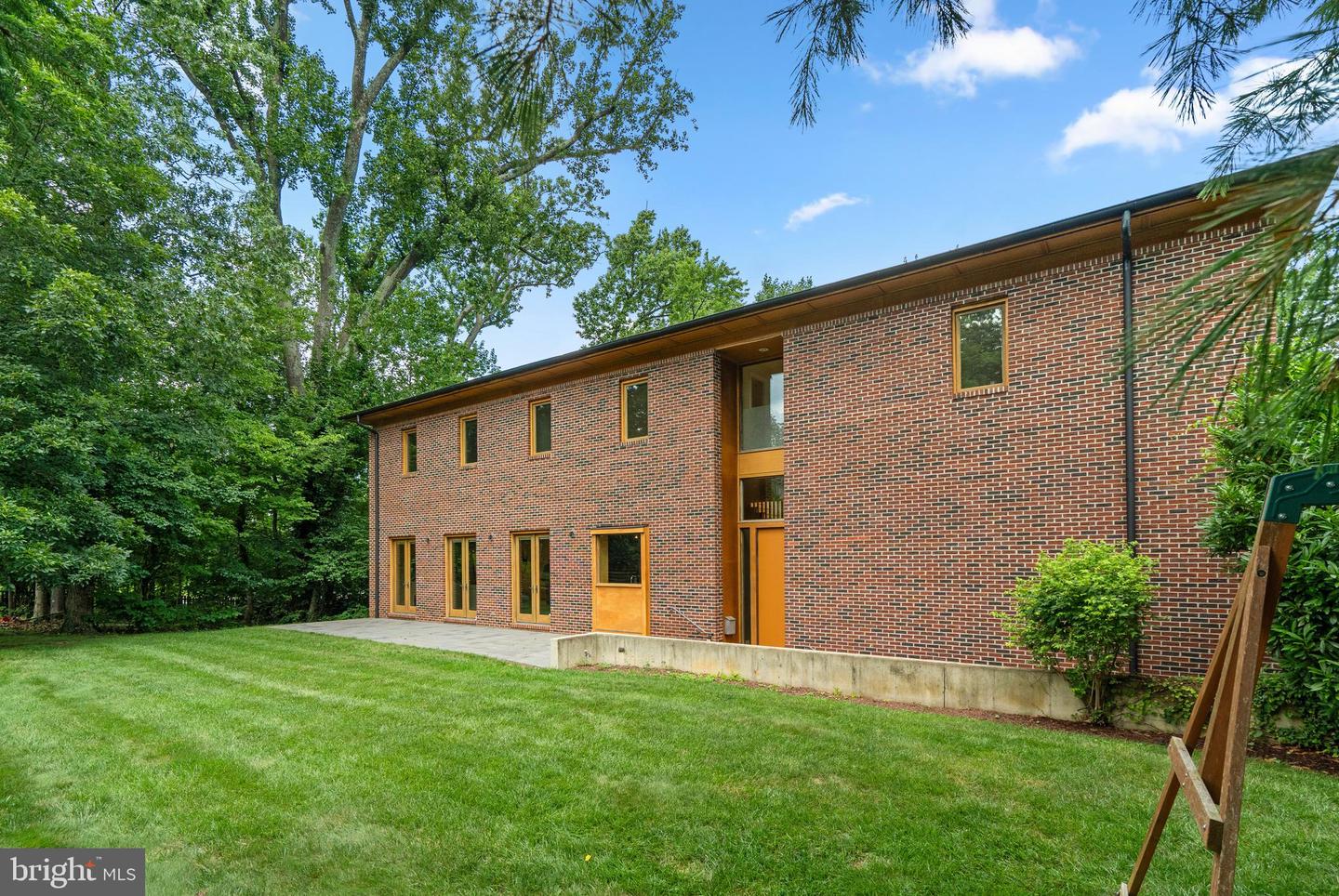 2504 BUCKELEW DR, FALLS CHURCH, Virginia 22046, 4 Bedrooms Bedrooms, ,3 BathroomsBathrooms,Residential,For sale,2504 BUCKELEW DR,VAFX2243774 MLS # VAFX2243774