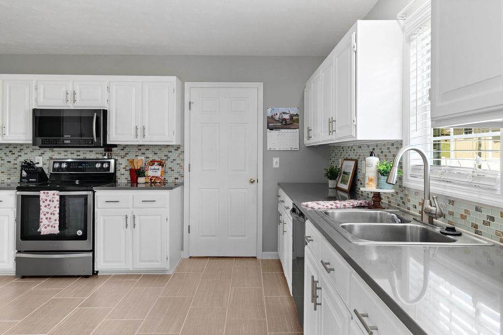38 BOYINGTON BLVD, WAYNESBORO, Virginia 22980, 3 Bedrooms Bedrooms, ,2 BathroomsBathrooms,Residential,38 BOYINGTON BLVD,666465 MLS # 666465