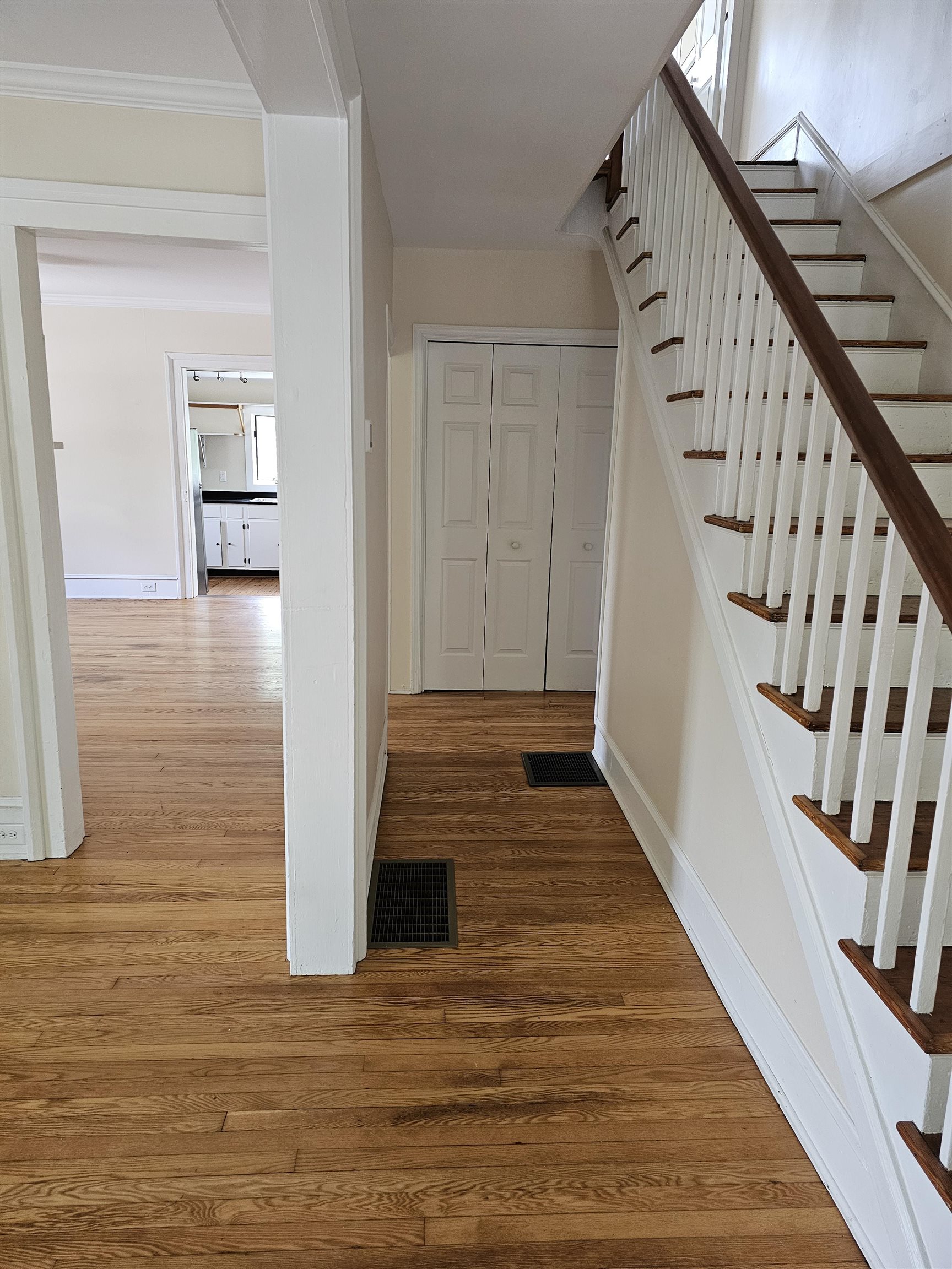 311 LEWIS ST, STAUNTON, Virginia 24401, 2 Bedrooms Bedrooms, ,2 BathroomsBathrooms,Residential,311 LEWIS ST,666467 MLS # 666467