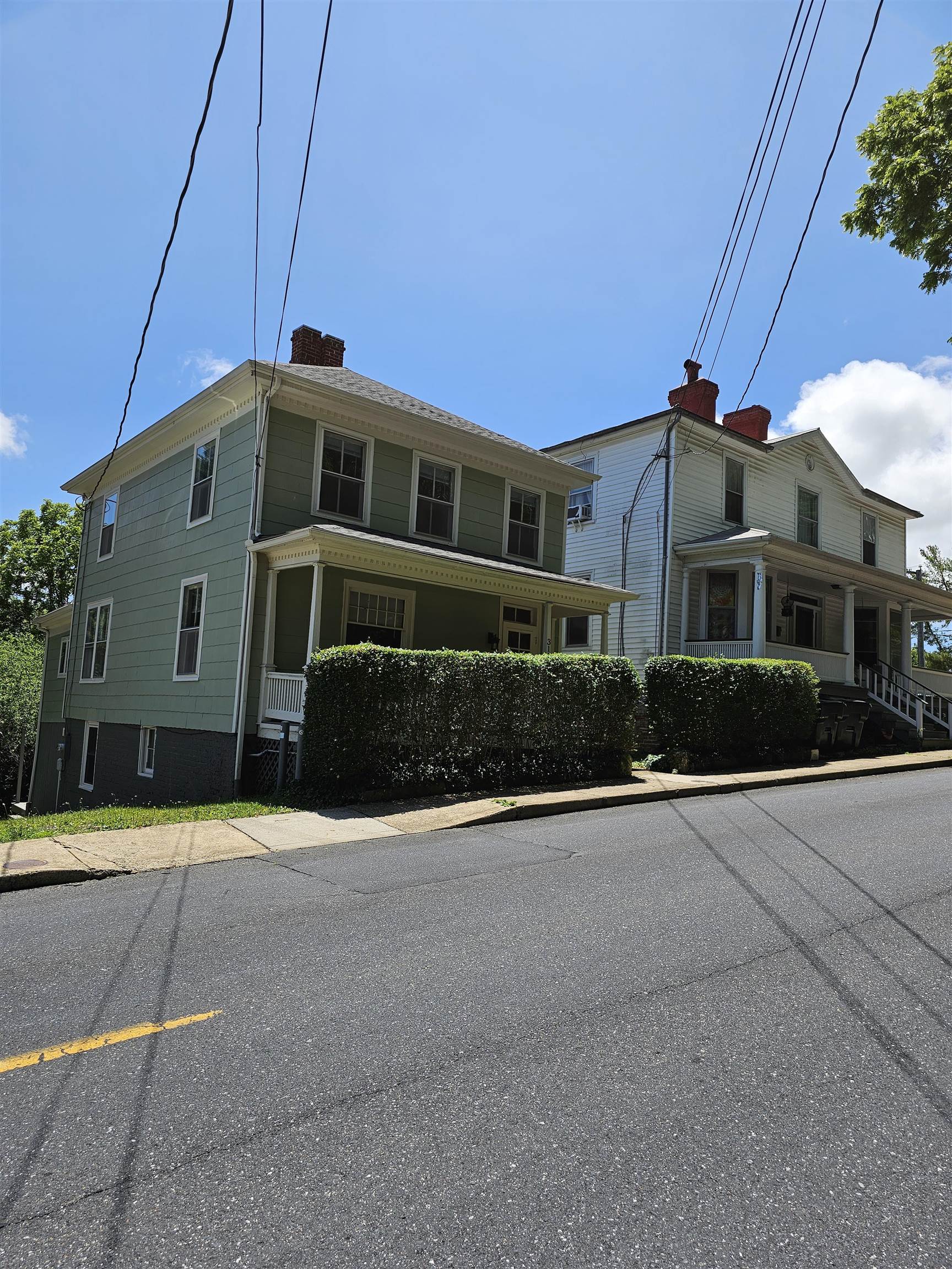 311 LEWIS ST, STAUNTON, Virginia 24401, 2 Bedrooms Bedrooms, ,2 BathroomsBathrooms,Residential,311 LEWIS ST,666467 MLS # 666467