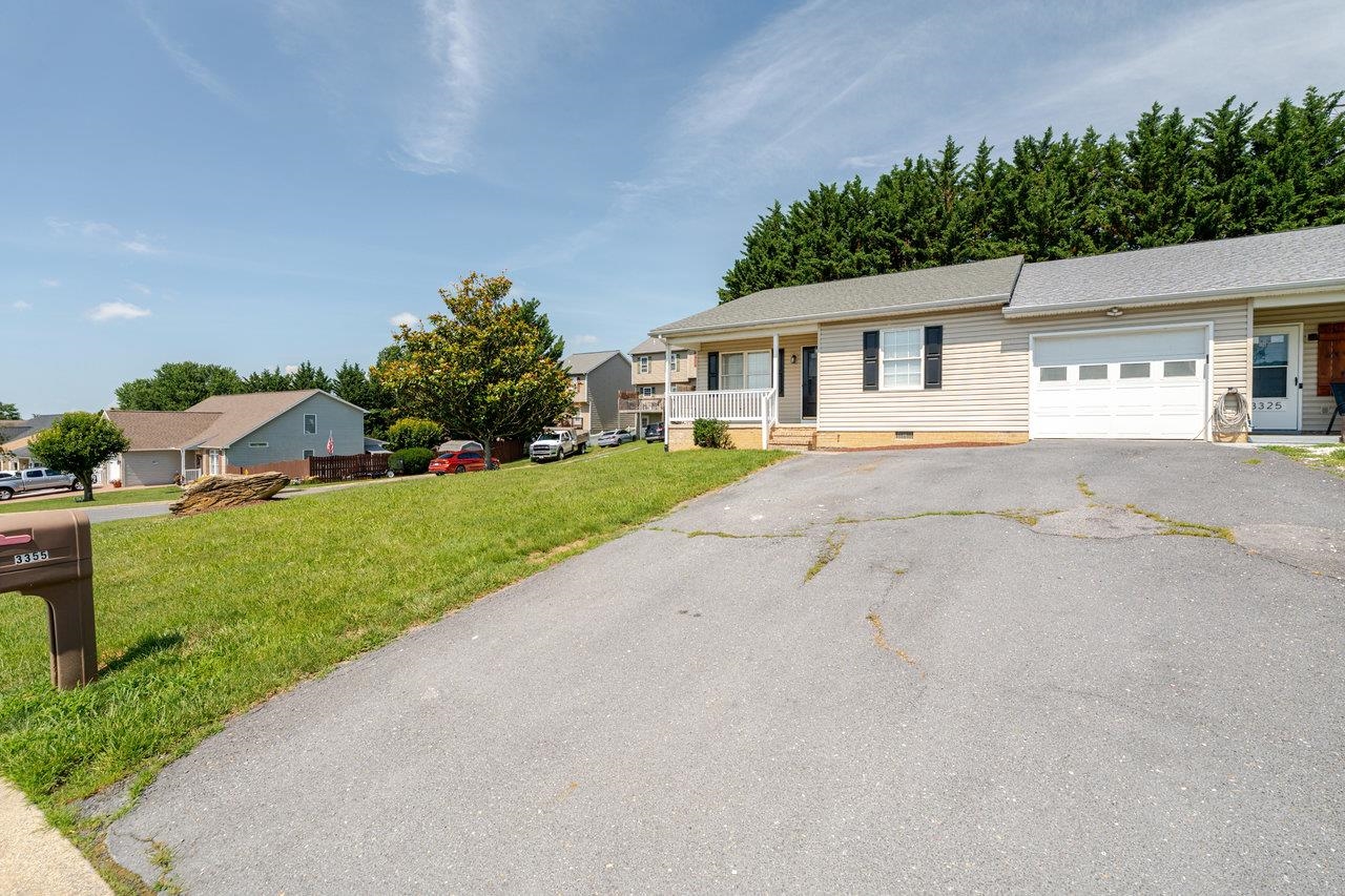 3355 DAWN DR, HARRISONBURG, Virginia 22801, 3 Bedrooms Bedrooms, ,3 BathroomsBathrooms,Residential,3355 DAWN DR,666475 MLS # 666475