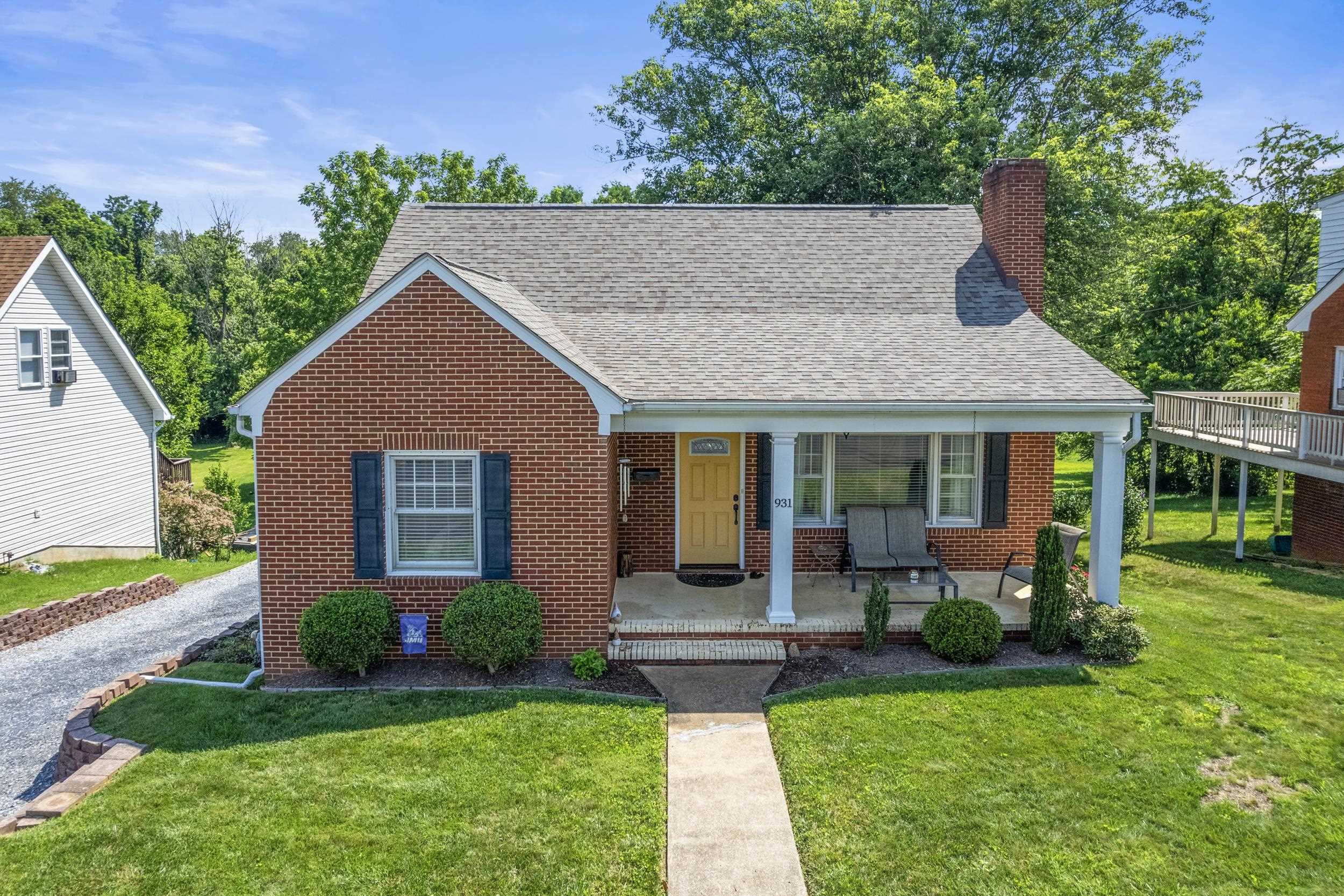931 BRIDGE AVE, WAYNESBORO, Virginia 22980, 3 Bedrooms Bedrooms, ,1 BathroomBathrooms,Residential,931 BRIDGE AVE,666505 MLS # 666505