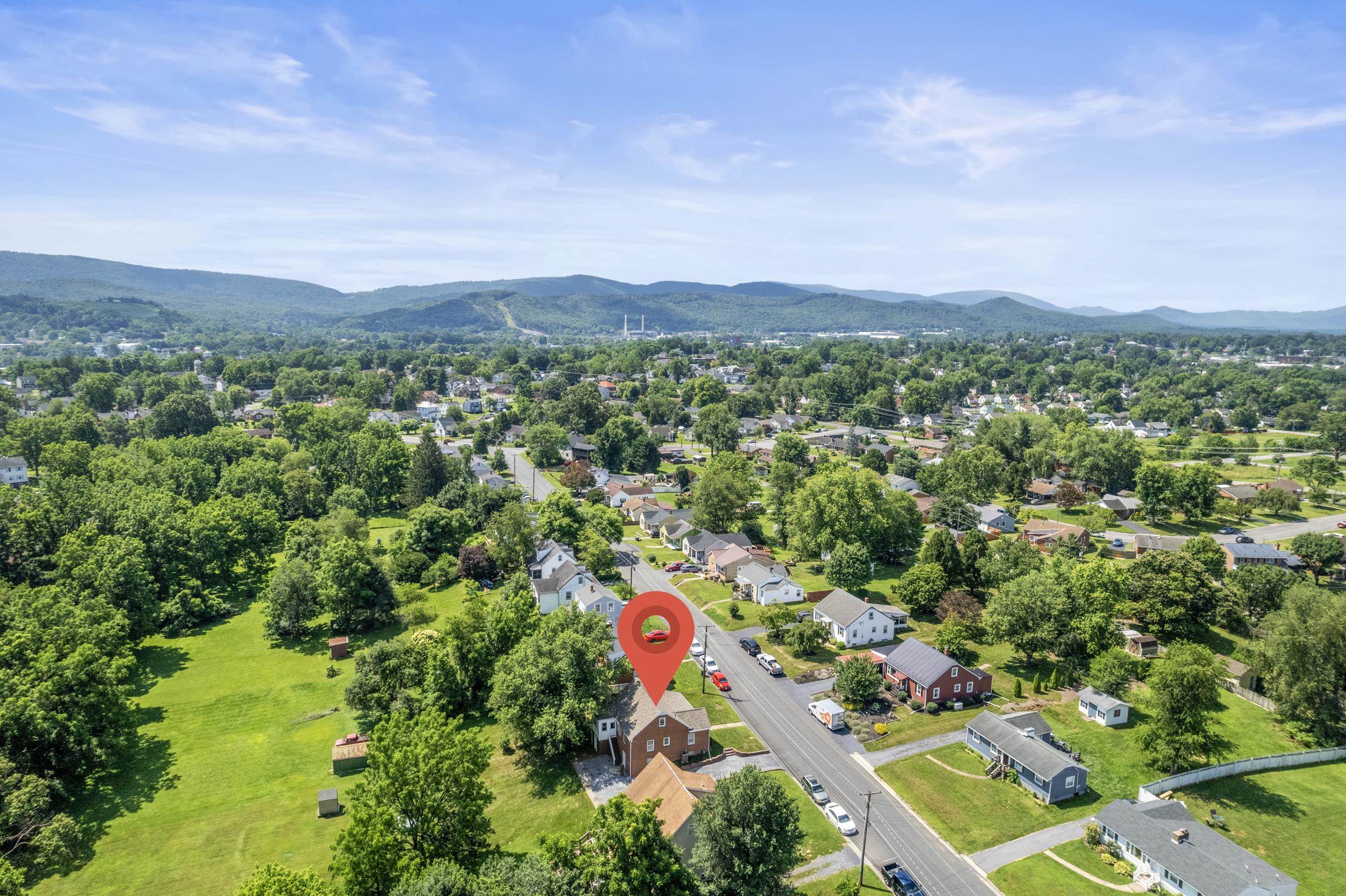 931 BRIDGE AVE, WAYNESBORO, Virginia 22980, 3 Bedrooms Bedrooms, ,1 BathroomBathrooms,Residential,931 BRIDGE AVE,666505 MLS # 666505