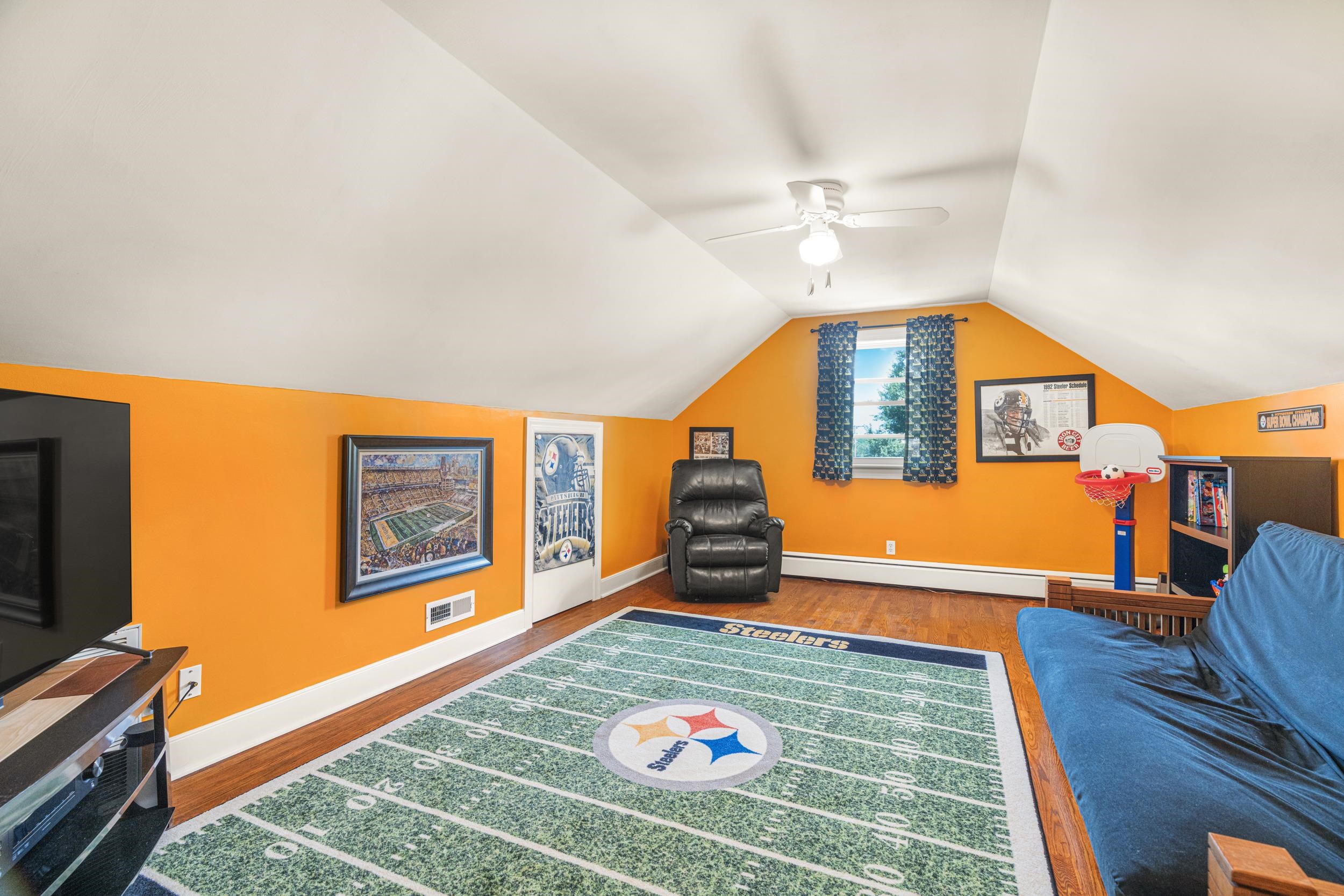 931 BRIDGE AVE, WAYNESBORO, Virginia 22980, 3 Bedrooms Bedrooms, ,1 BathroomBathrooms,Residential,931 BRIDGE AVE,666505 MLS # 666505