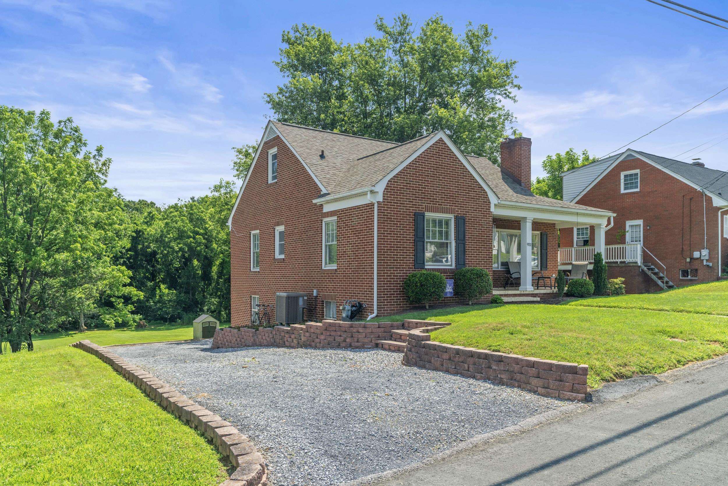 931 BRIDGE AVE, WAYNESBORO, Virginia 22980, 3 Bedrooms Bedrooms, ,1 BathroomBathrooms,Residential,931 BRIDGE AVE,666505 MLS # 666505