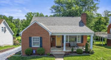 931 BRIDGE AVE, WAYNESBORO, Virginia 22980, 3 Bedrooms Bedrooms, ,1 BathroomBathrooms,Residential,931 BRIDGE AVE,666505 MLS # 666505