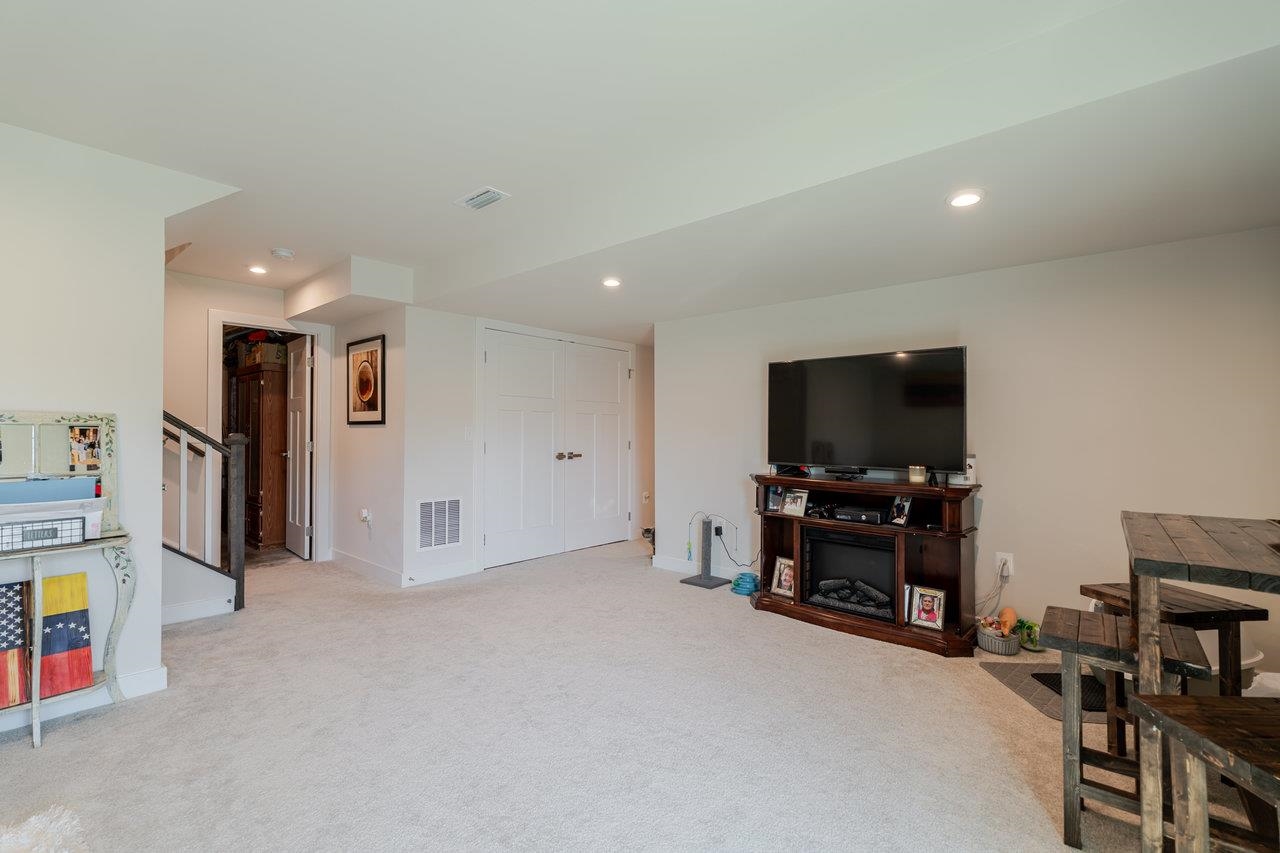 2758 DORVAL RD, HARRISONBURG, Virginia 22801, 5 Bedrooms Bedrooms, ,3 BathroomsBathrooms,Residential,2758 DORVAL RD,666506 MLS # 666506