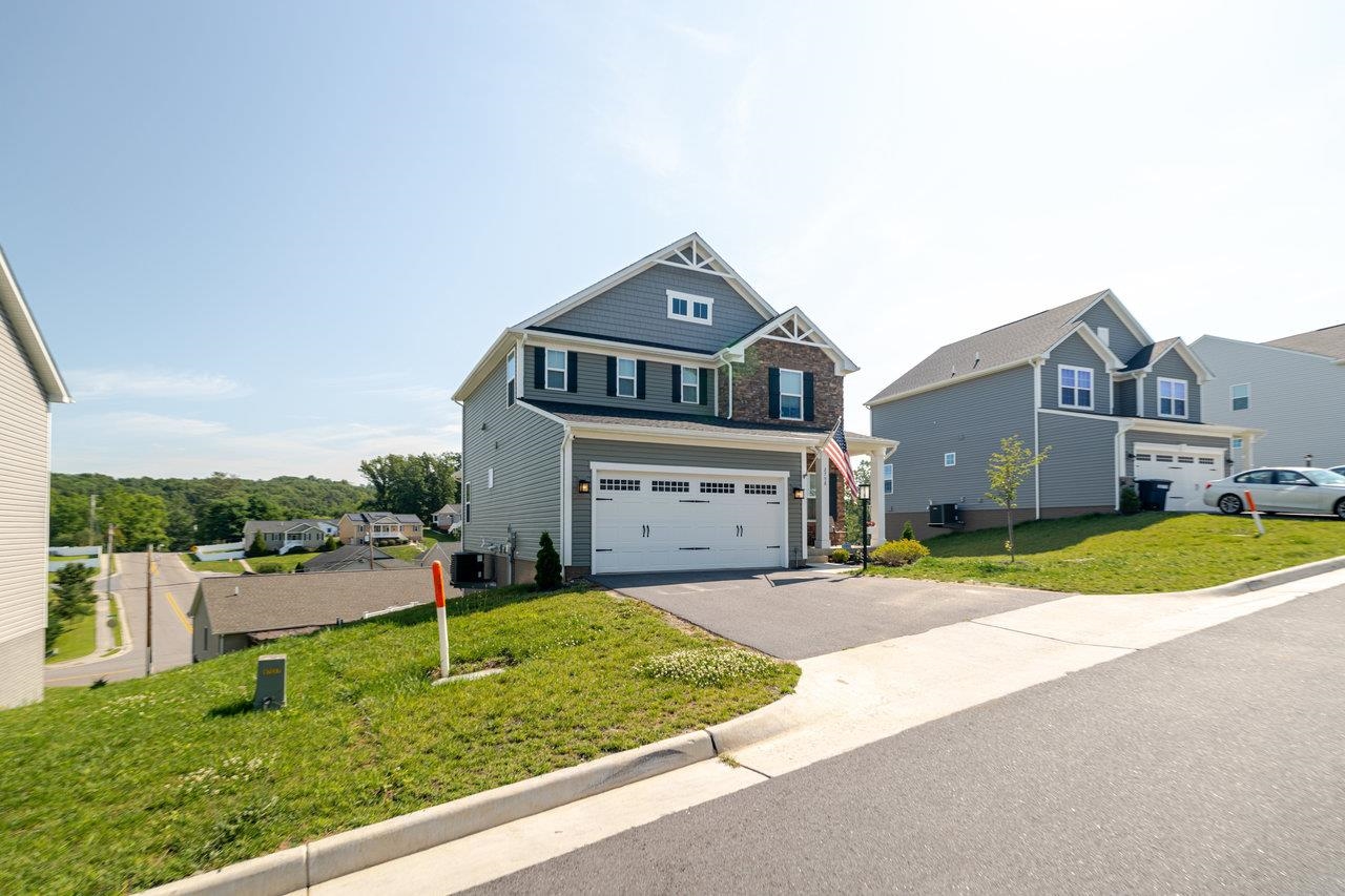 2758 DORVAL RD, HARRISONBURG, Virginia 22801, 5 Bedrooms Bedrooms, ,3 BathroomsBathrooms,Residential,2758 DORVAL RD,666506 MLS # 666506