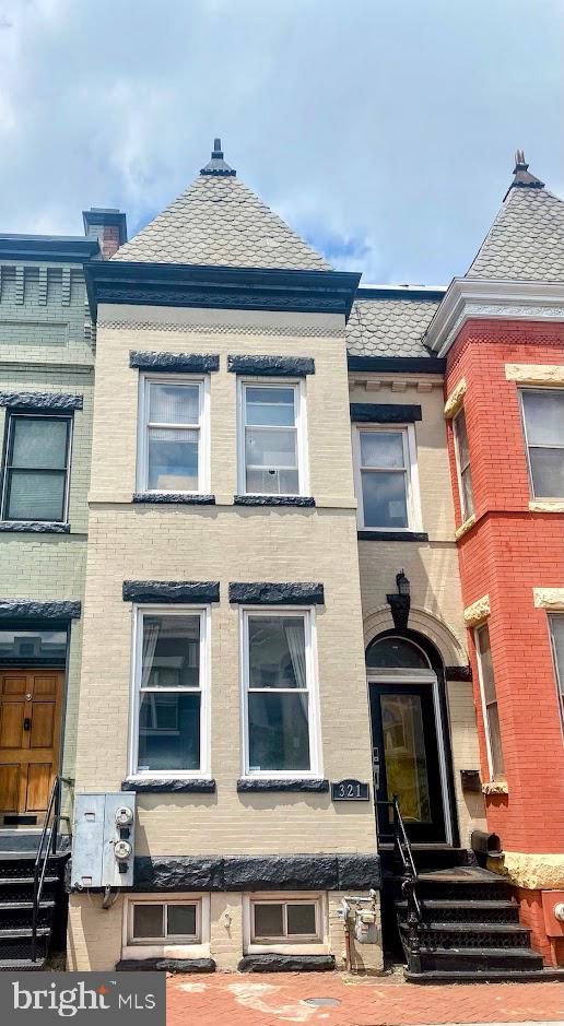 321 ELM ST NW, WASHINGTON, District Of Columbia 20001, 3 Bedrooms Bedrooms, ,2 BathroomsBathrooms,Residential,For sale,321 ELM ST NW,DCDC2204274 MLS # DCDC2204274