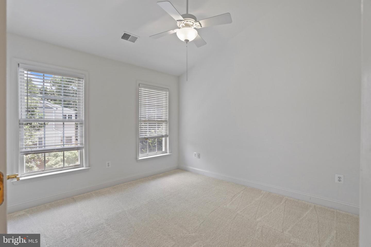 9988 CYRANDALL DR, OAKTON, Virginia 22124, 3 Bedrooms Bedrooms, ,3 BathroomsBathrooms,Residential,For sale,9988 CYRANDALL DR,VAFX2245856 MLS # VAFX2245856