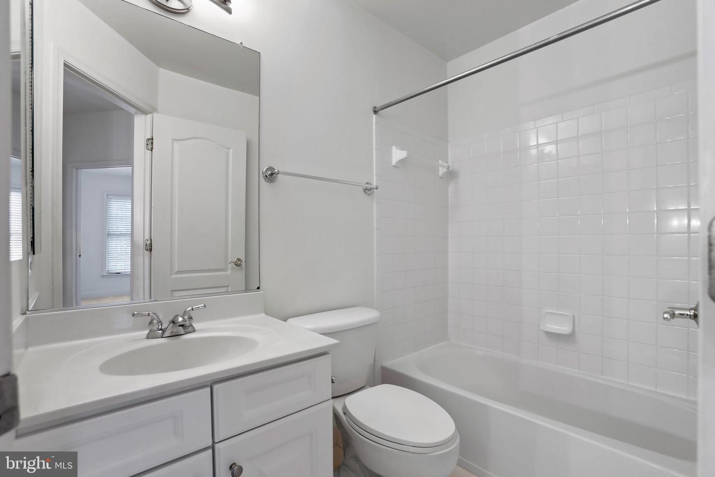 9988 CYRANDALL DR, OAKTON, Virginia 22124, 3 Bedrooms Bedrooms, ,3 BathroomsBathrooms,Residential,For sale,9988 CYRANDALL DR,VAFX2245856 MLS # VAFX2245856