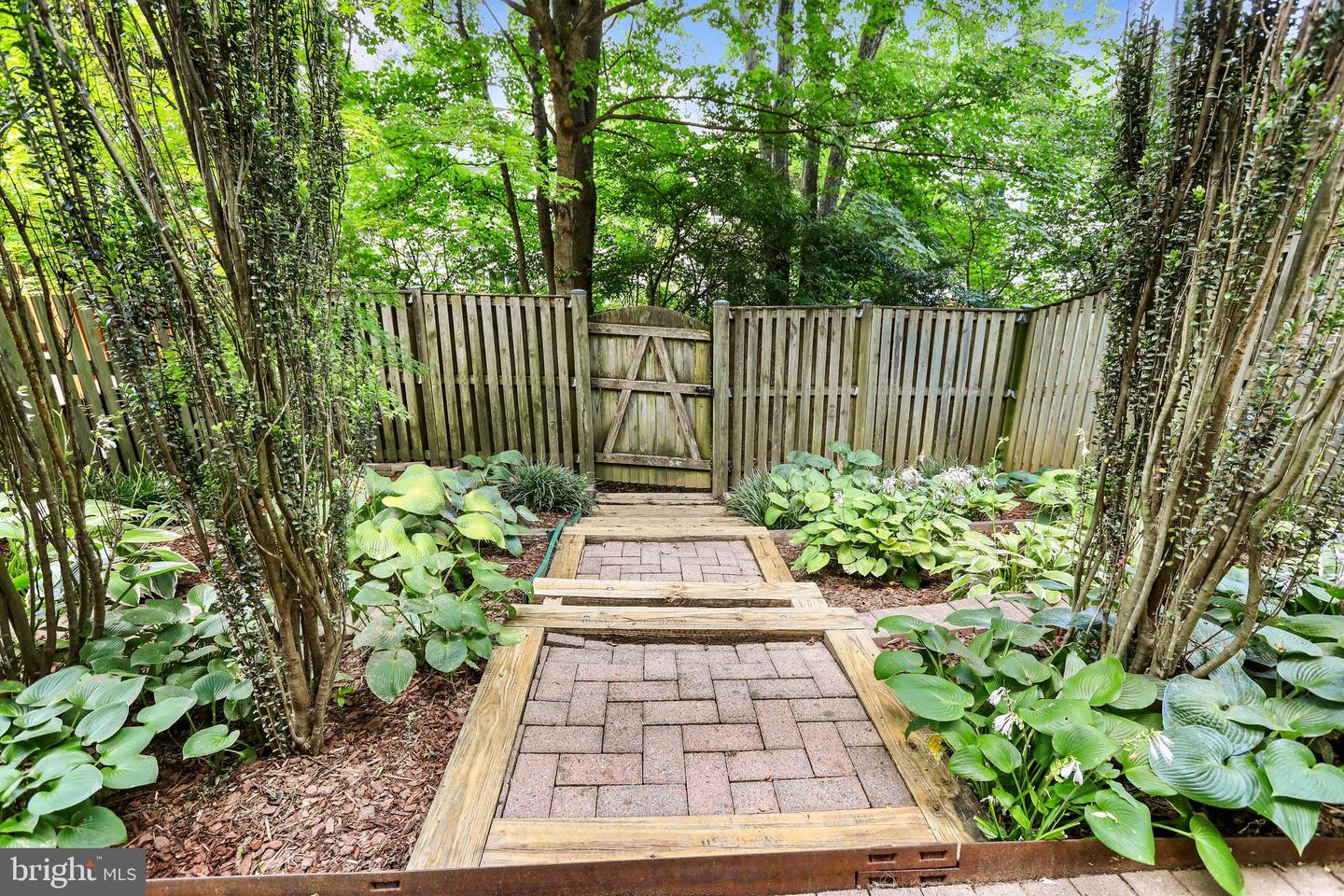 9988 CYRANDALL DR, OAKTON, Virginia 22124, 3 Bedrooms Bedrooms, ,3 BathroomsBathrooms,Residential,For sale,9988 CYRANDALL DR,VAFX2245856 MLS # VAFX2245856