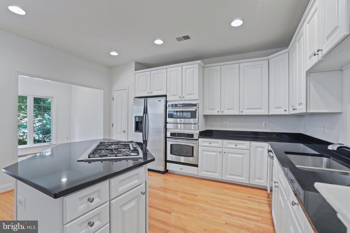 9988 CYRANDALL DR, OAKTON, Virginia 22124, 3 Bedrooms Bedrooms, ,3 BathroomsBathrooms,Residential,For sale,9988 CYRANDALL DR,VAFX2245856 MLS # VAFX2245856