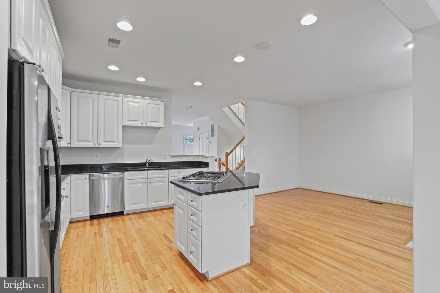 9988 CYRANDALL DR, OAKTON, Virginia 22124, 3 Bedrooms Bedrooms, ,3 BathroomsBathrooms,Residential,For sale,9988 CYRANDALL DR,VAFX2245856 MLS # VAFX2245856