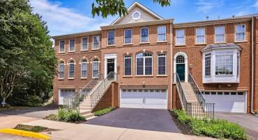 9988 CYRANDALL DR, OAKTON, Virginia 22124, 3 Bedrooms Bedrooms, ,3 BathroomsBathrooms,Residential,For sale,9988 CYRANDALL DR,VAFX2245856 MLS # VAFX2245856