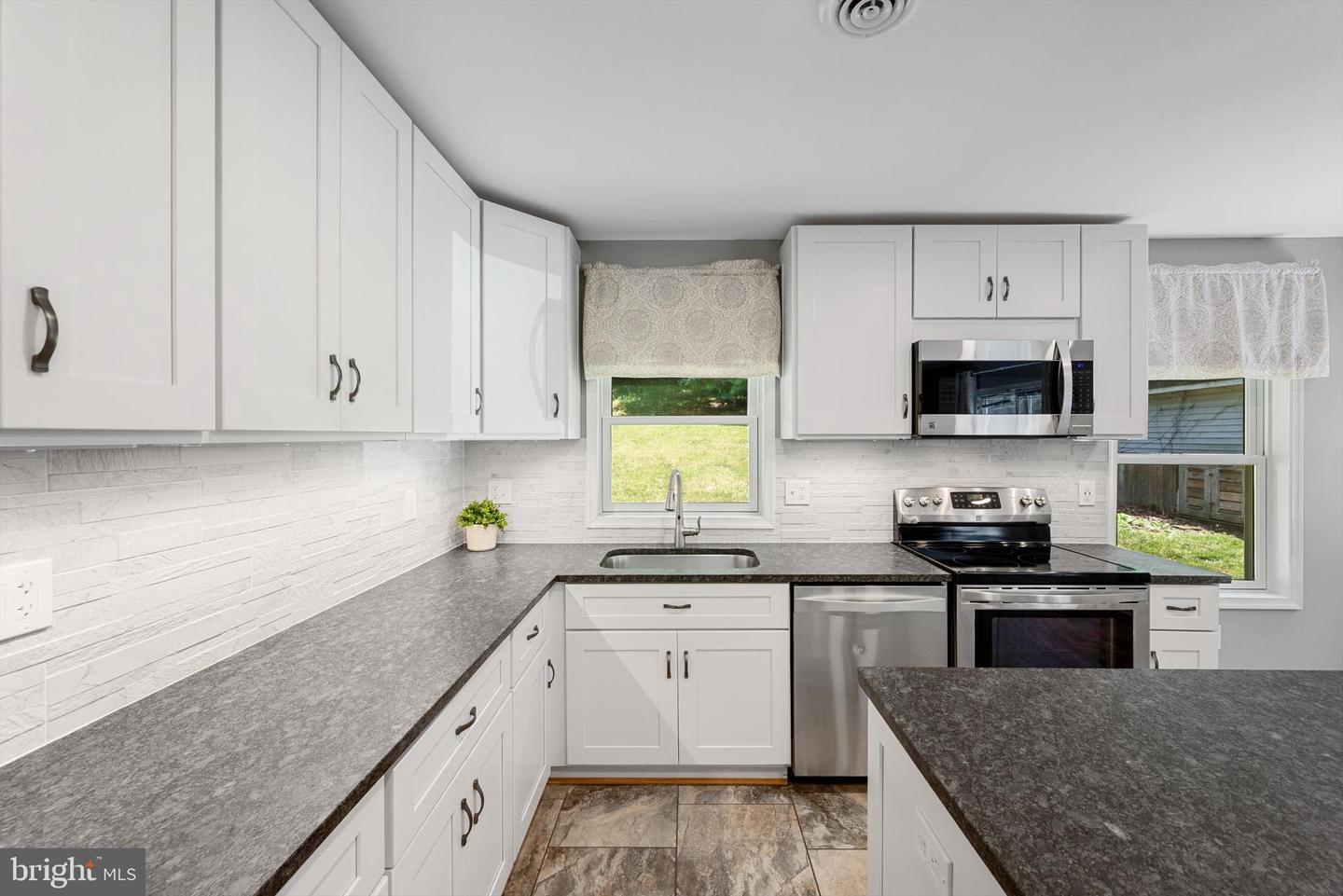 119 LAKEVIEW LN, BOYCE, Virginia 22620, 3 Bedrooms Bedrooms, ,2 BathroomsBathrooms,Residential,For sale,119 LAKEVIEW LN,VACL2003842 MLS # VACL2003842
