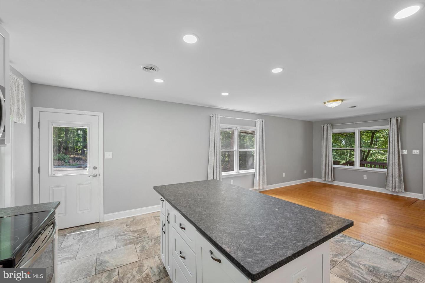 119 LAKEVIEW LN, BOYCE, Virginia 22620, 3 Bedrooms Bedrooms, ,2 BathroomsBathrooms,Residential,For sale,119 LAKEVIEW LN,VACL2003842 MLS # VACL2003842