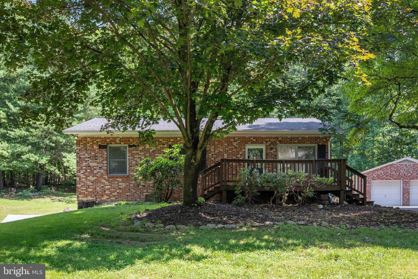 119 LAKEVIEW LN, BOYCE, Virginia 22620, 3 Bedrooms Bedrooms, ,2 BathroomsBathrooms,Residential,For sale,119 LAKEVIEW LN,VACL2003842 MLS # VACL2003842