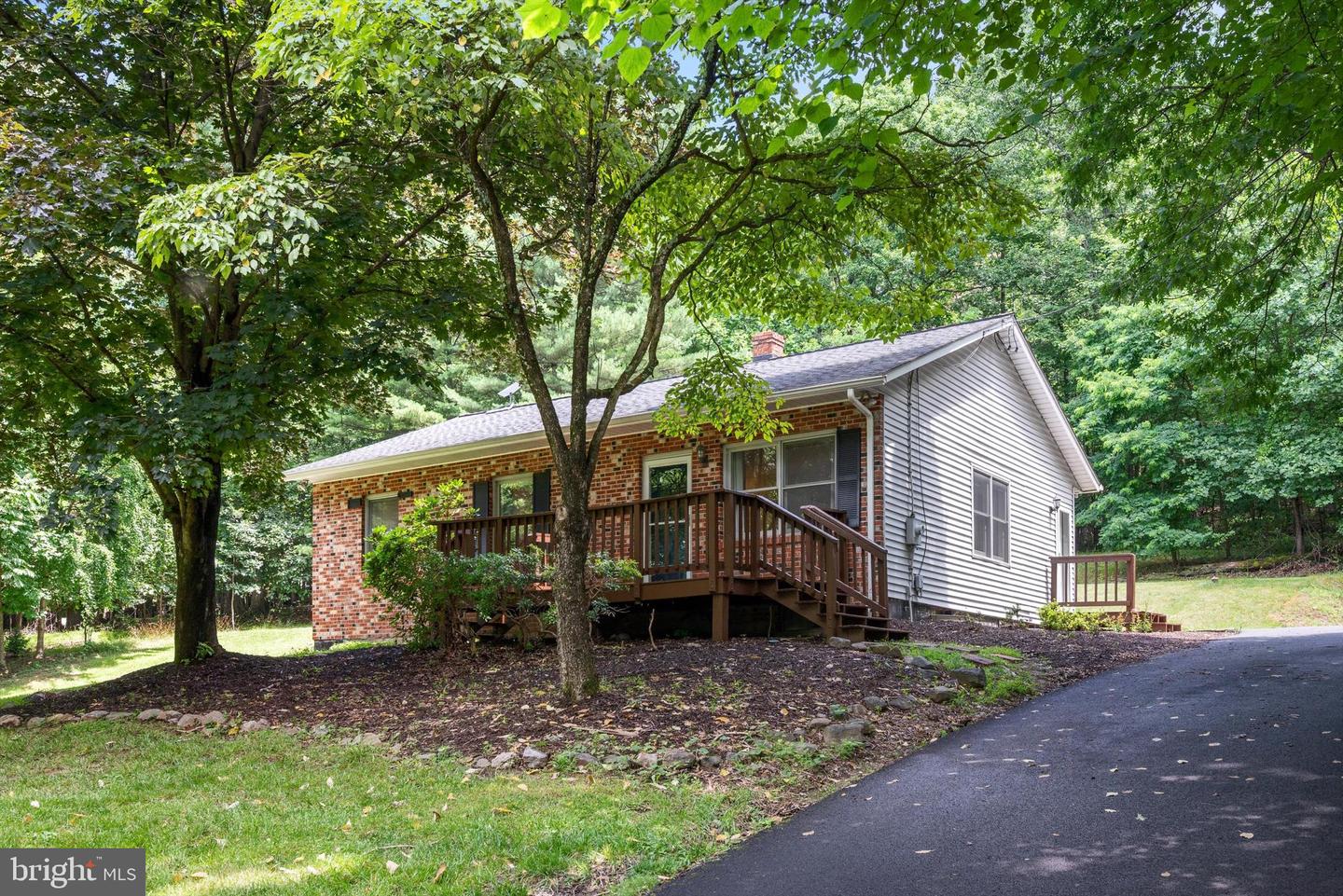 119 LAKEVIEW LN, BOYCE, Virginia 22620, 3 Bedrooms Bedrooms, ,2 BathroomsBathrooms,Residential,For sale,119 LAKEVIEW LN,VACL2003842 MLS # VACL2003842