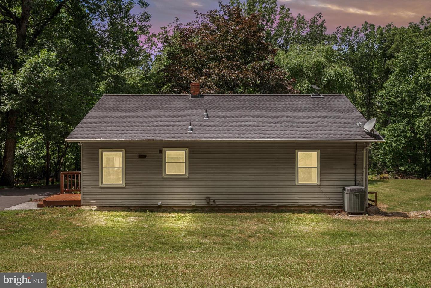 119 LAKEVIEW LN, BOYCE, Virginia 22620, 3 Bedrooms Bedrooms, ,2 BathroomsBathrooms,Residential,For sale,119 LAKEVIEW LN,VACL2003842 MLS # VACL2003842
