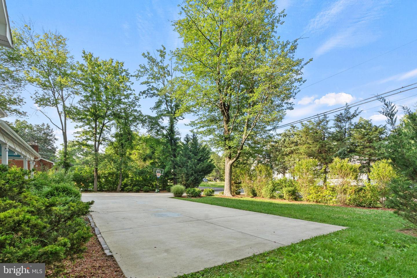 5104 BIRCH LN, ANNANDALE, Virginia 22003, 5 Bedrooms Bedrooms, ,4 BathroomsBathrooms,Residential,For sale,5104 BIRCH LN,VAFX2249254 MLS # VAFX2249254