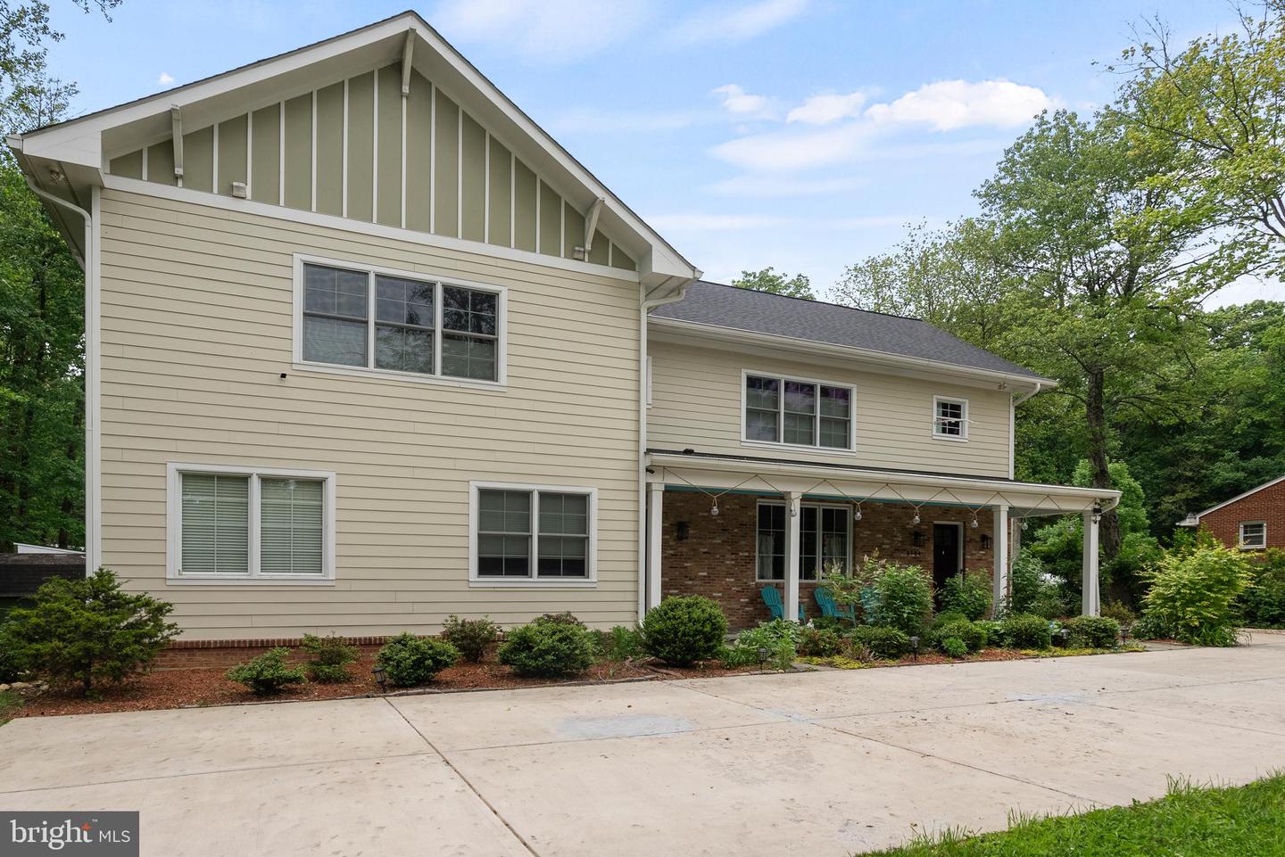 5104 BIRCH LN, ANNANDALE, Virginia 22003, 5 Bedrooms Bedrooms, ,4 BathroomsBathrooms,Residential,For sale,5104 BIRCH LN,VAFX2249254 MLS # VAFX2249254