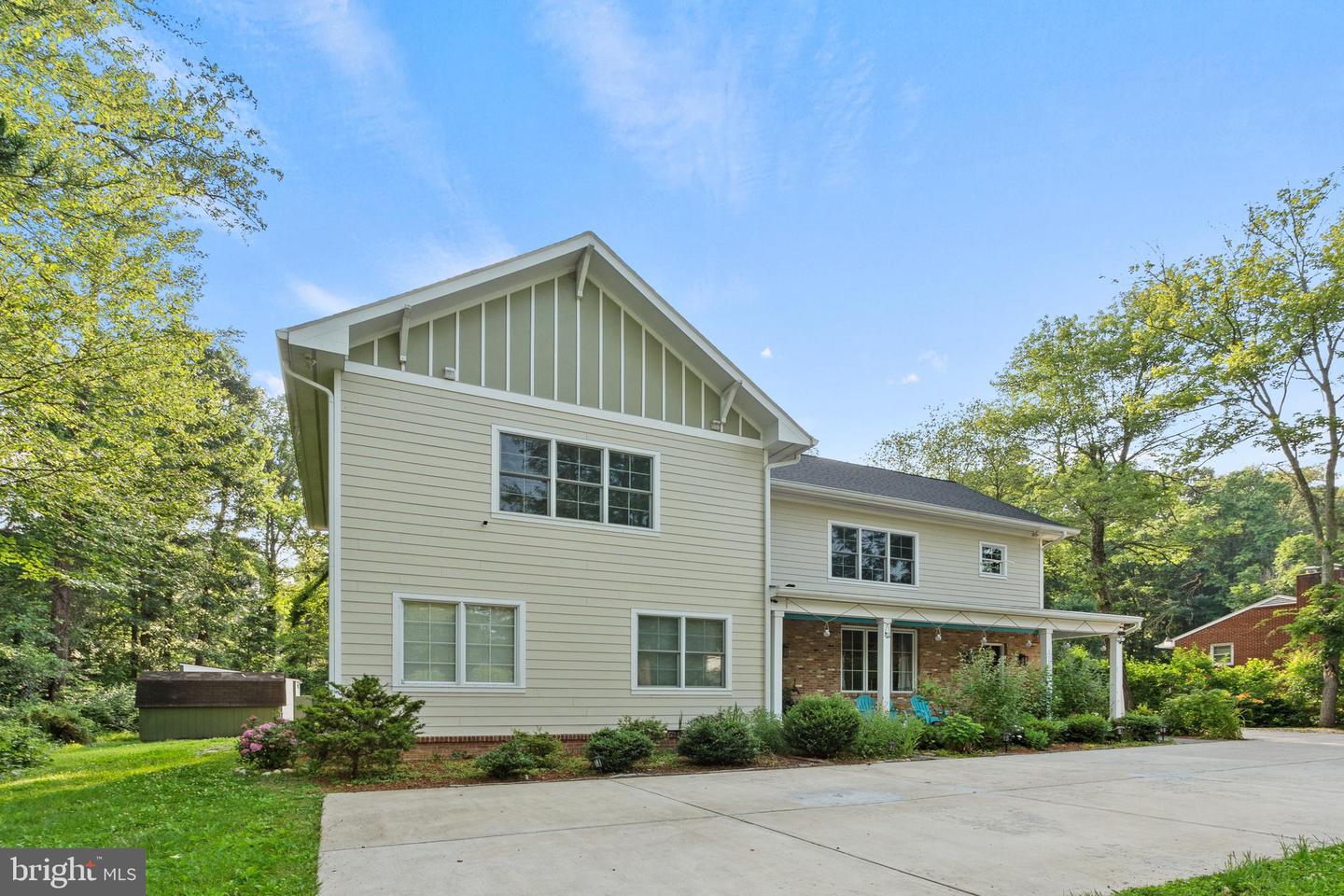 5104 BIRCH LN, ANNANDALE, Virginia 22003, 5 Bedrooms Bedrooms, ,4 BathroomsBathrooms,Residential,For sale,5104 BIRCH LN,VAFX2249254 MLS # VAFX2249254