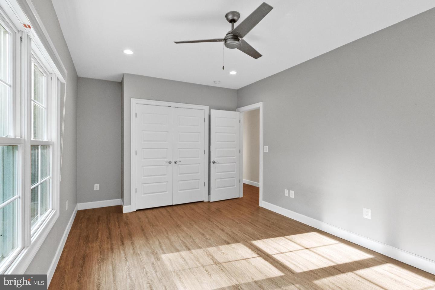 5104 BIRCH LN, ANNANDALE, Virginia 22003, 5 Bedrooms Bedrooms, ,4 BathroomsBathrooms,Residential,For sale,5104 BIRCH LN,VAFX2249254 MLS # VAFX2249254