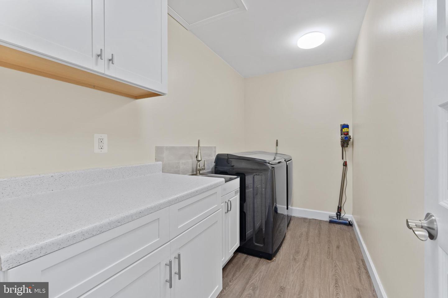 5104 BIRCH LN, ANNANDALE, Virginia 22003, 5 Bedrooms Bedrooms, ,4 BathroomsBathrooms,Residential,For sale,5104 BIRCH LN,VAFX2249254 MLS # VAFX2249254