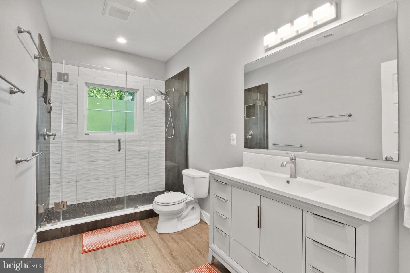 5104 BIRCH LN, ANNANDALE, Virginia 22003, 5 Bedrooms Bedrooms, ,4 BathroomsBathrooms,Residential,For sale,5104 BIRCH LN,VAFX2249254 MLS # VAFX2249254